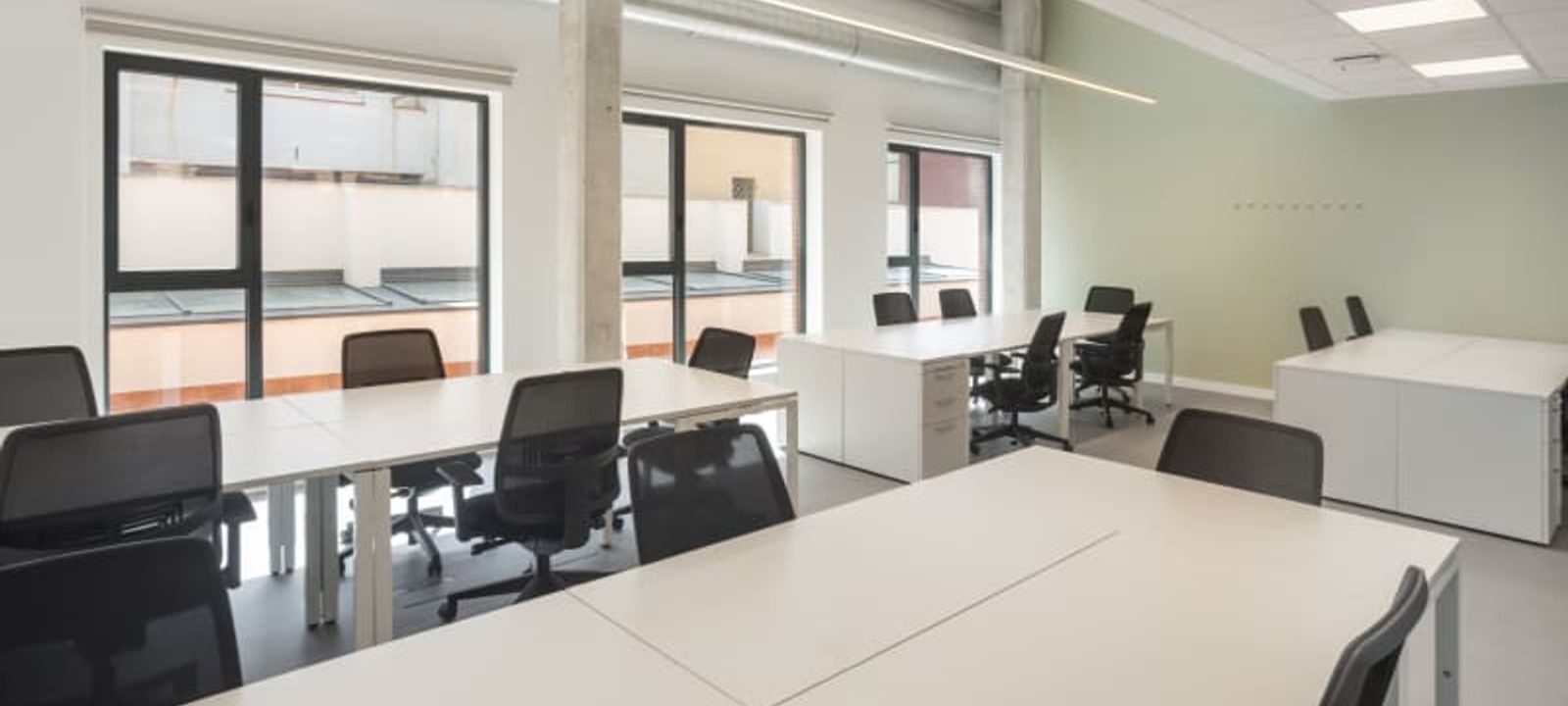 6-14 Passatge Mas De Roda, Barcelona - Image 1