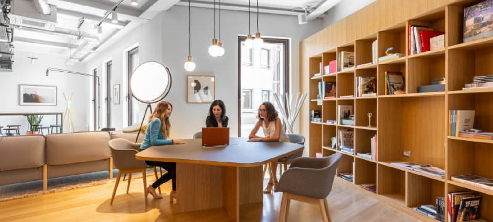 Piazza Vetra 17, Milan - Image 1