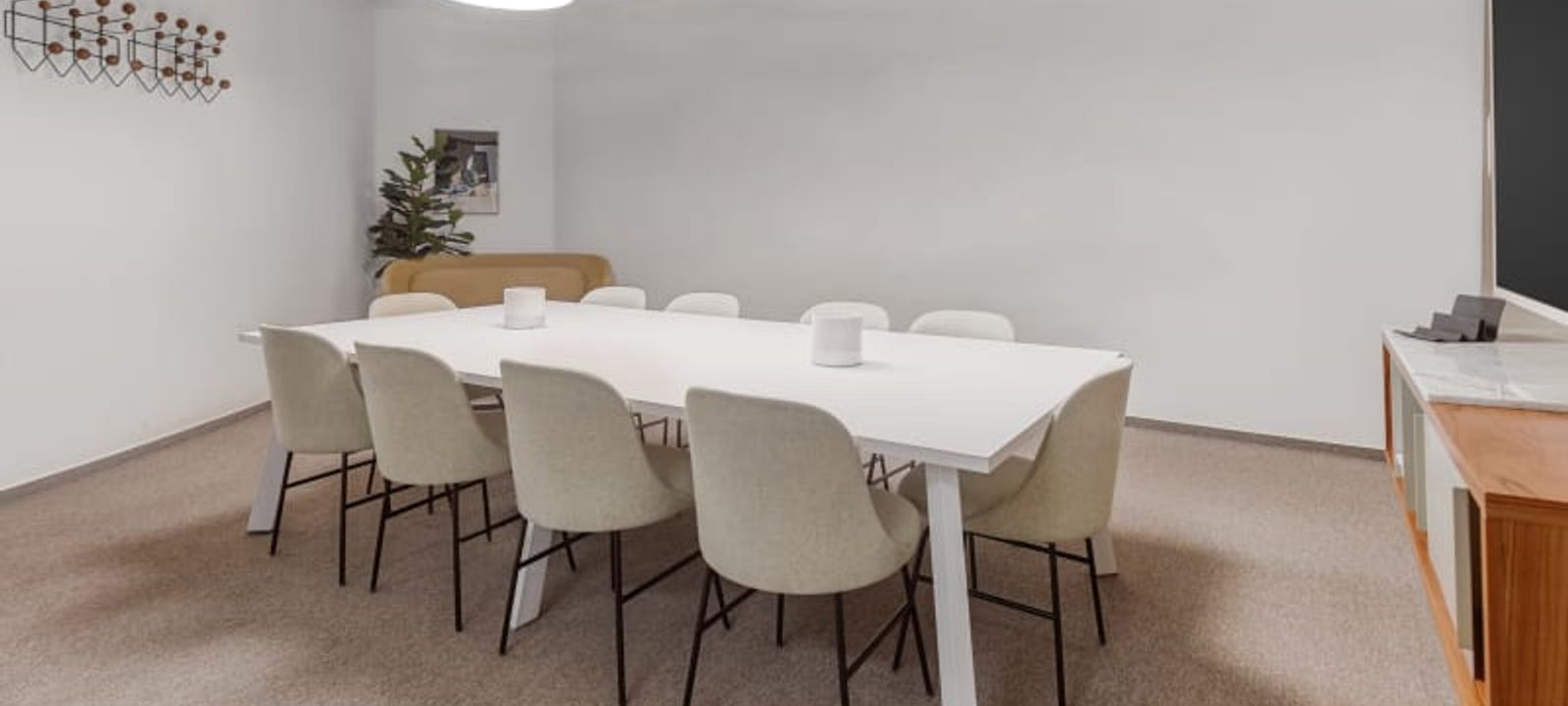 Szervita Square 8, Budapest - Image 1