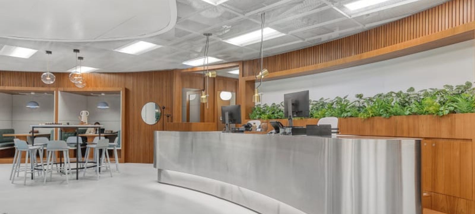 Szervita Square 8, Budapest - Image 1