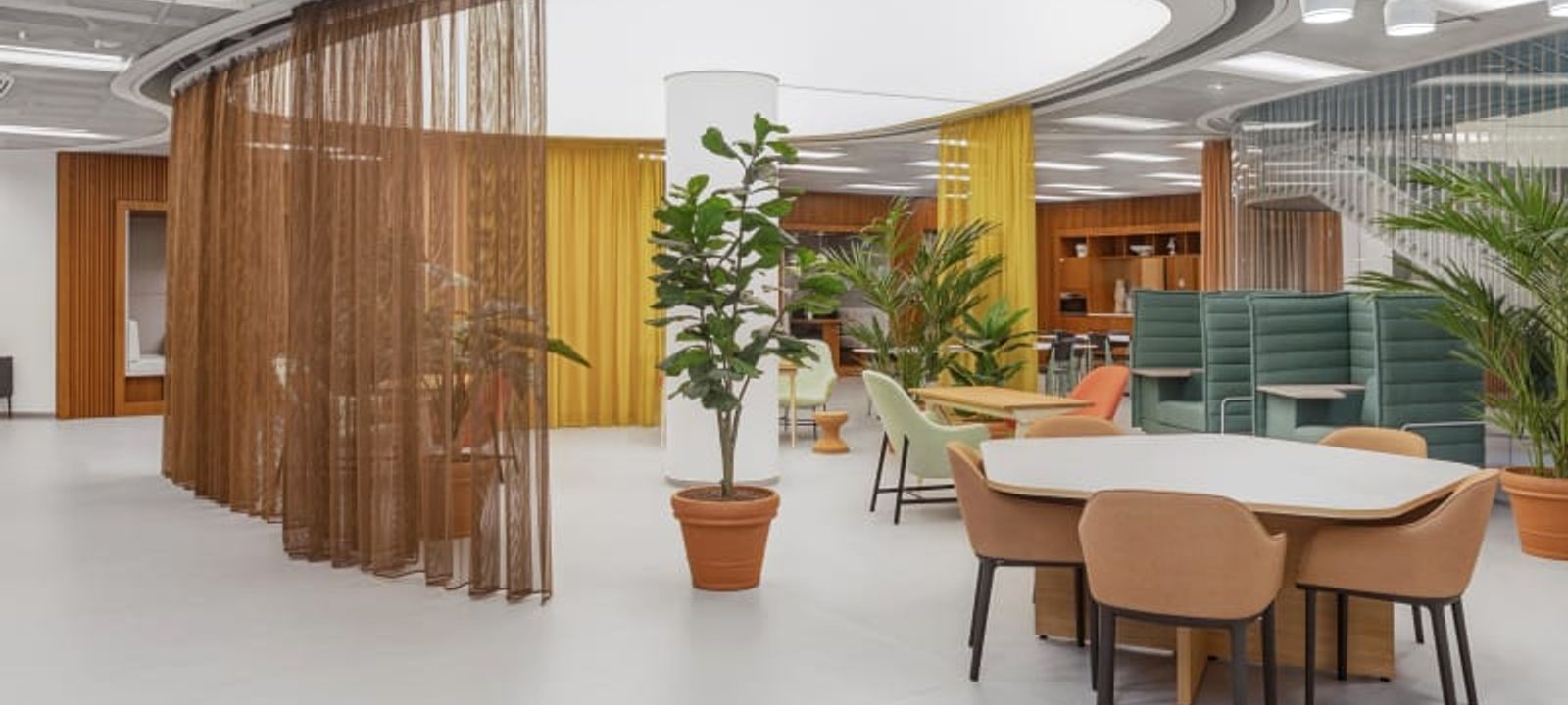 Szervita Square 8, Budapest - Image 1