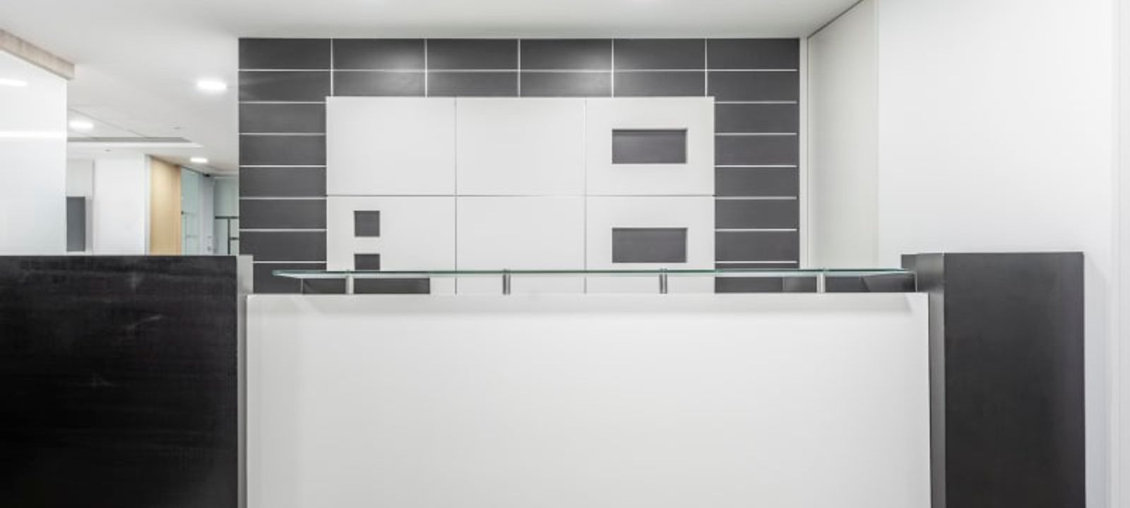 San Fernando Plaza - Image 1