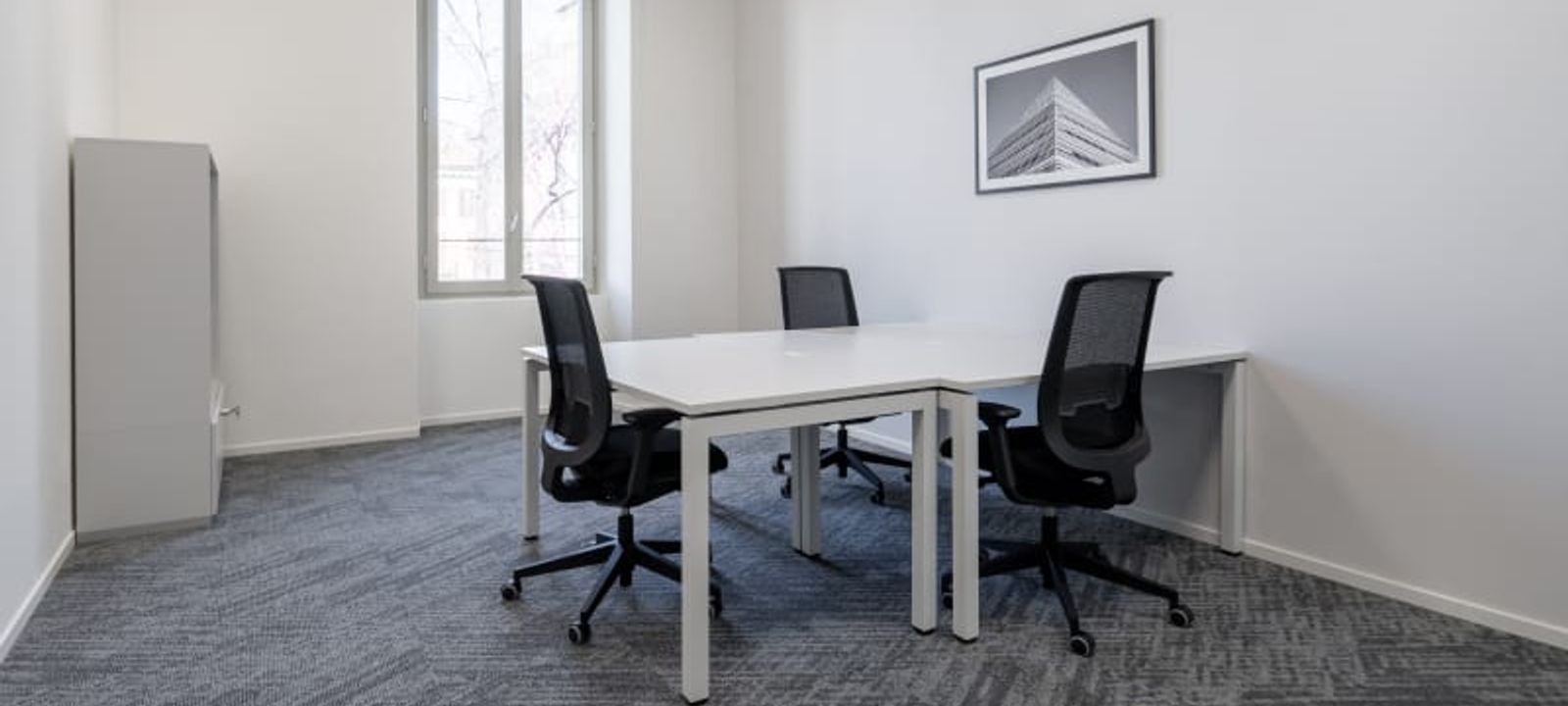 Via Broletto 46, Milan - Image 1