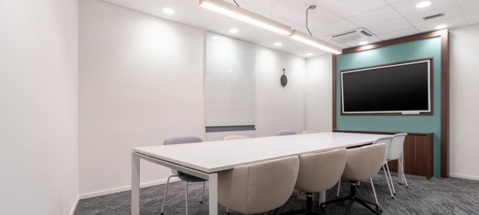 Via Broletto 46, Milan - Image 1