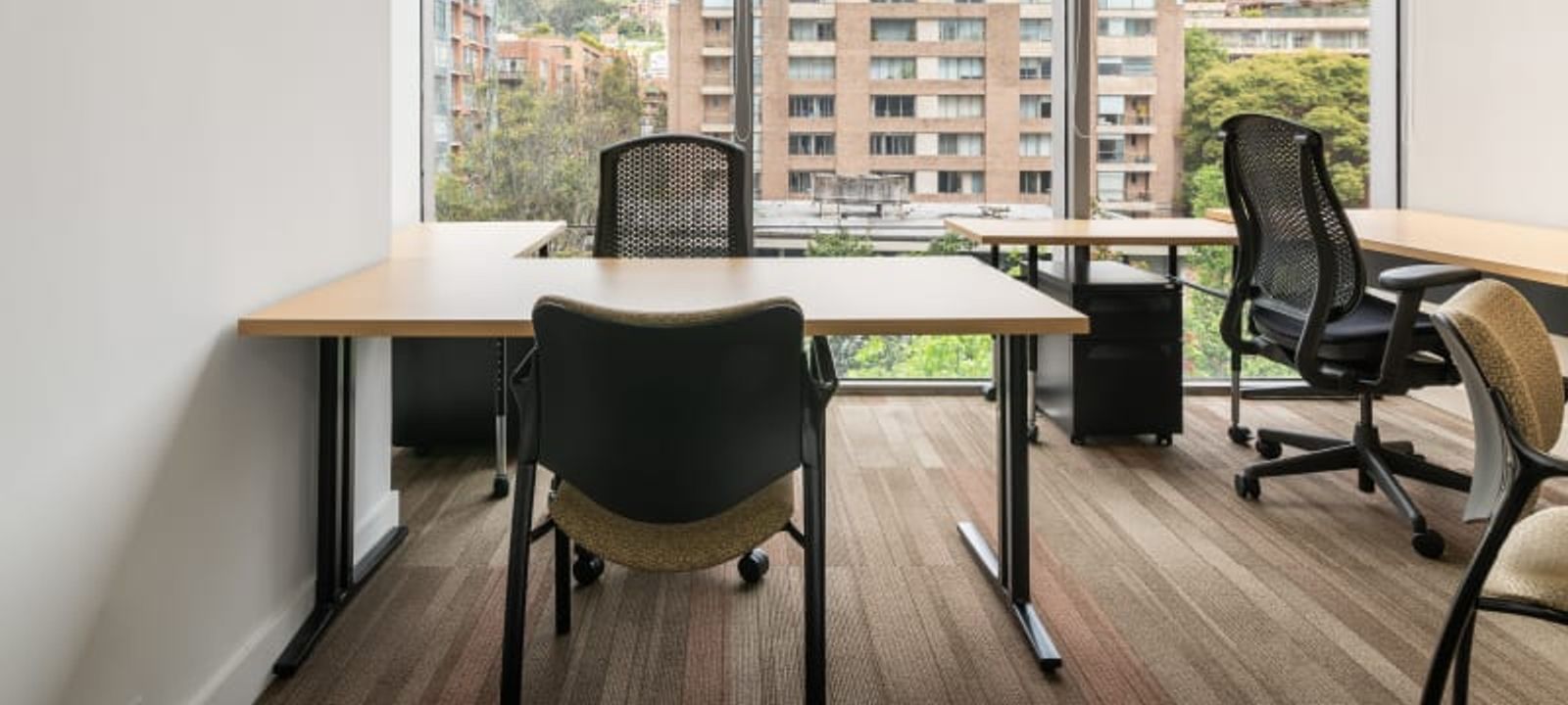 90 Street No 11- 13 Urban Plaza Building Urban Plaza Complex, Bogota - Image 1