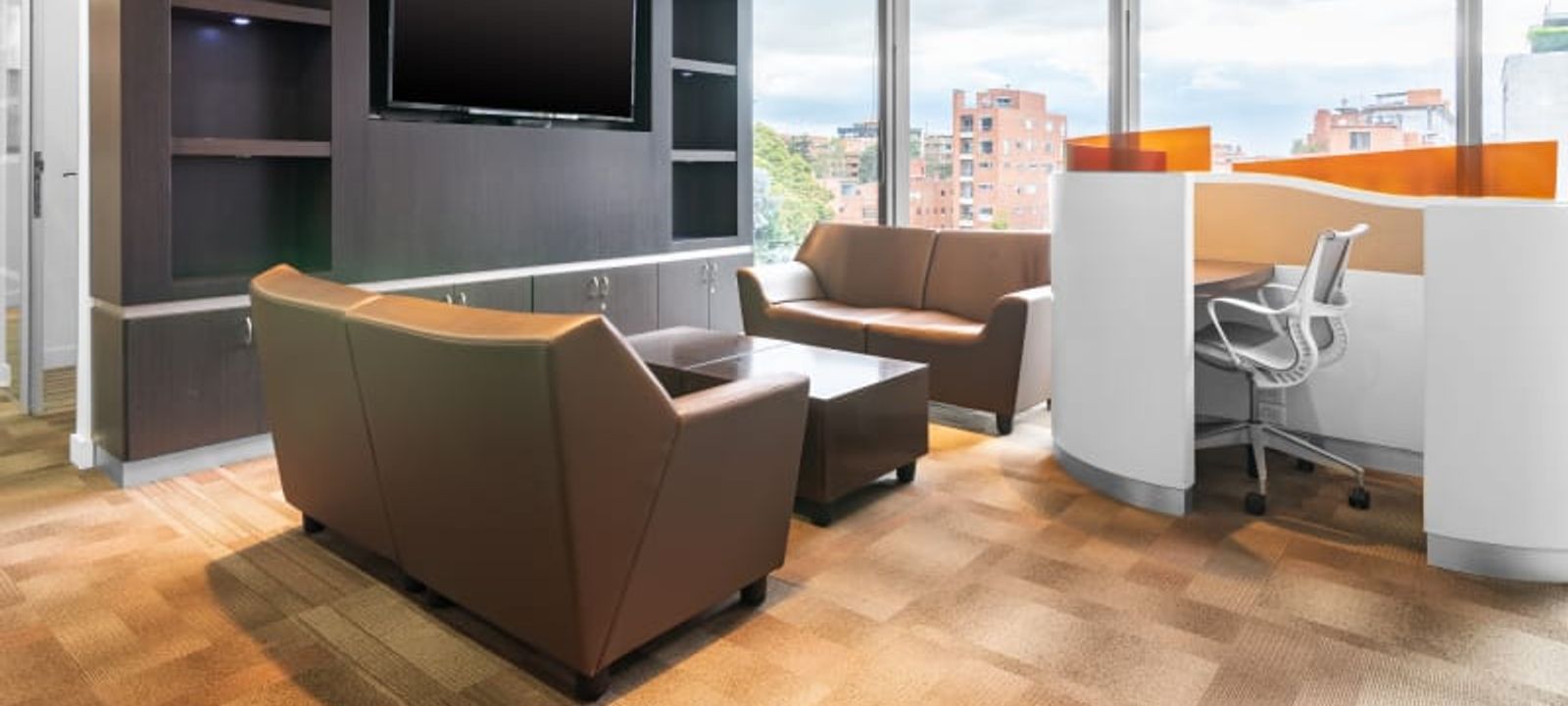 90 Street No 11- 13 Urban Plaza Building Urban Plaza Complex, Bogota - Image 1