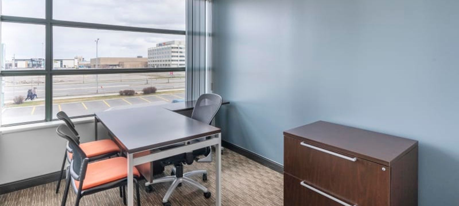 2572 Daniel-johnson Boulevard, Laval - Image 1