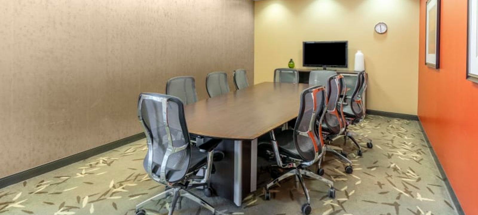 2572 Daniel-johnson Boulevard, Laval - Image 1