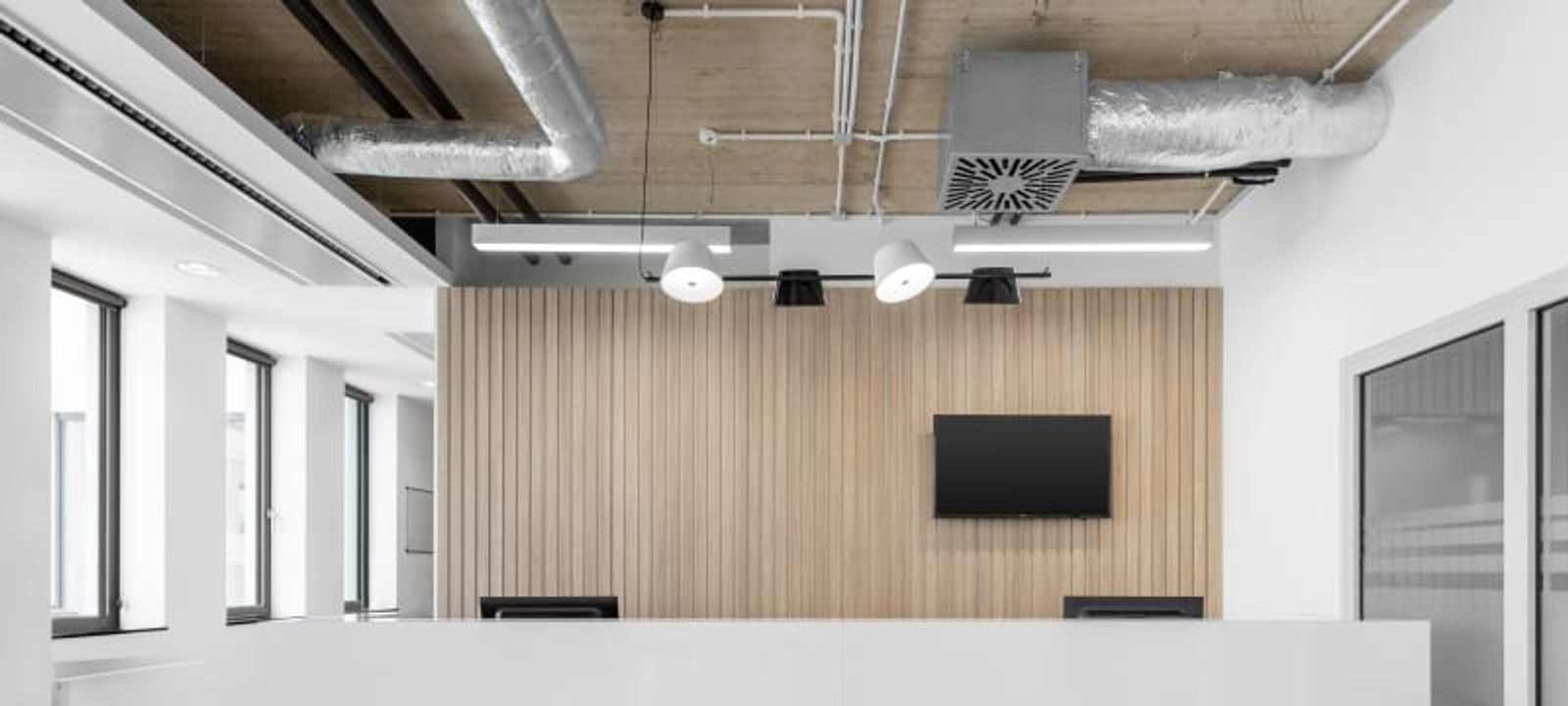 Grabarska 1 Str, Wroclaw - Image 1