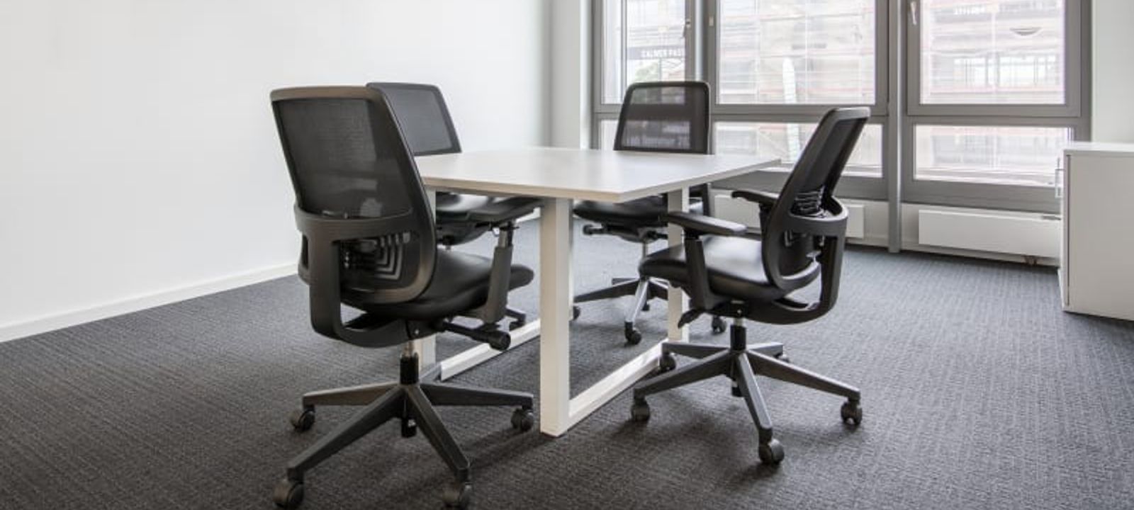 23 Rotebuehlplatz, Stuttgart - Image 1