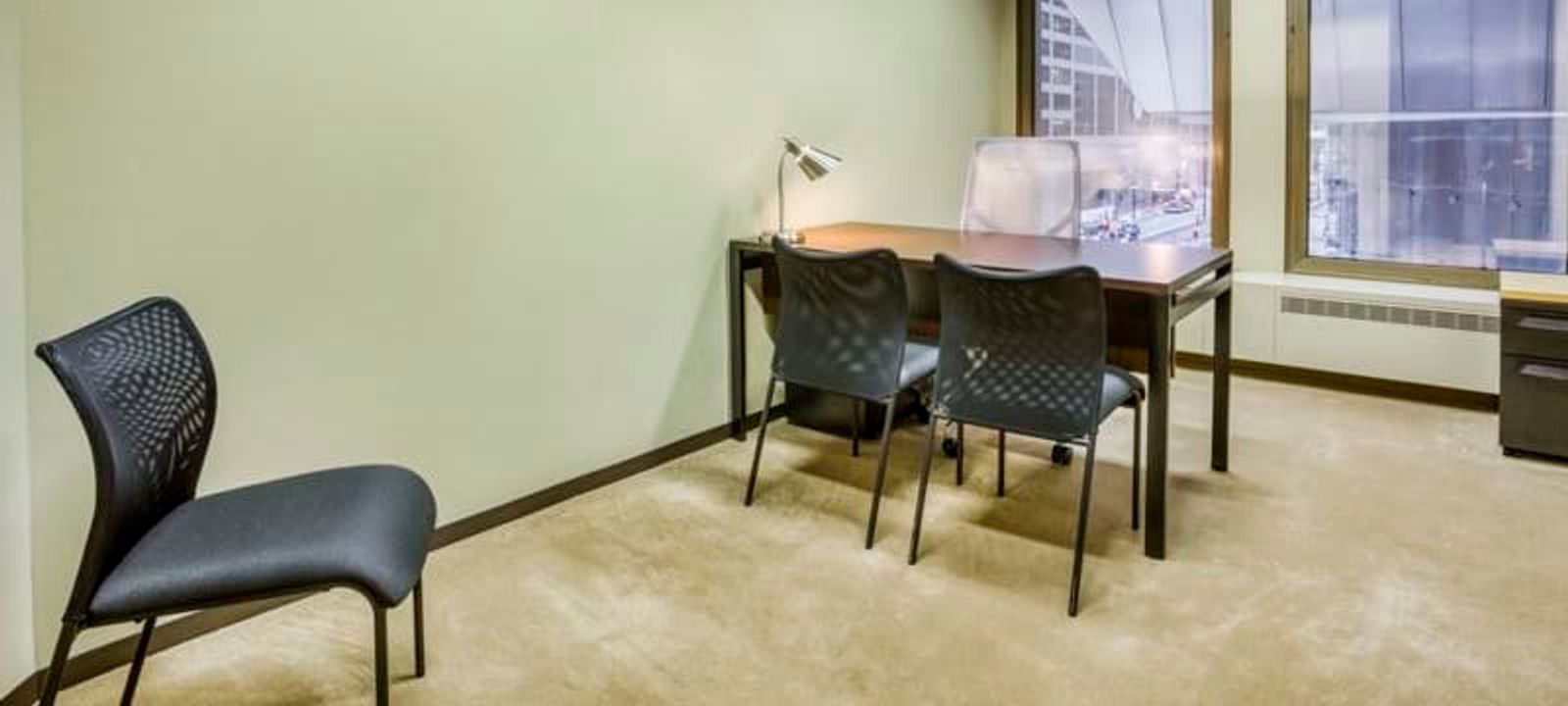 125 South Wacker Dr, Chicago - Image 1