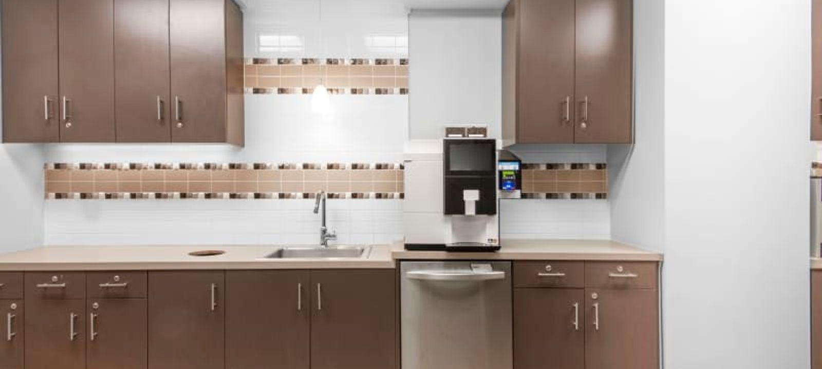 50 Main Street, White Plains - Image 1