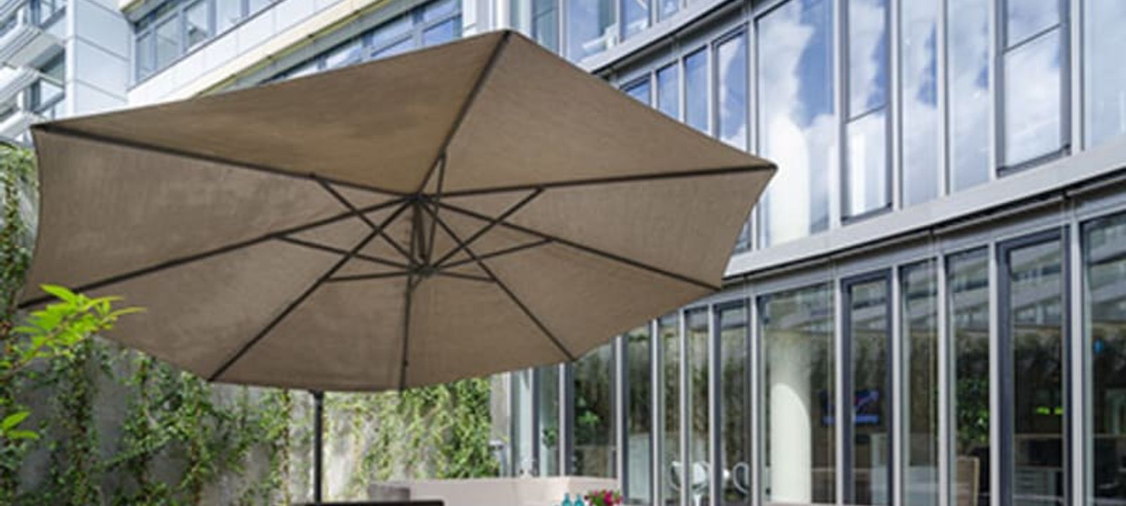 61 Koenigsallee, Dusseldorf - Image 1