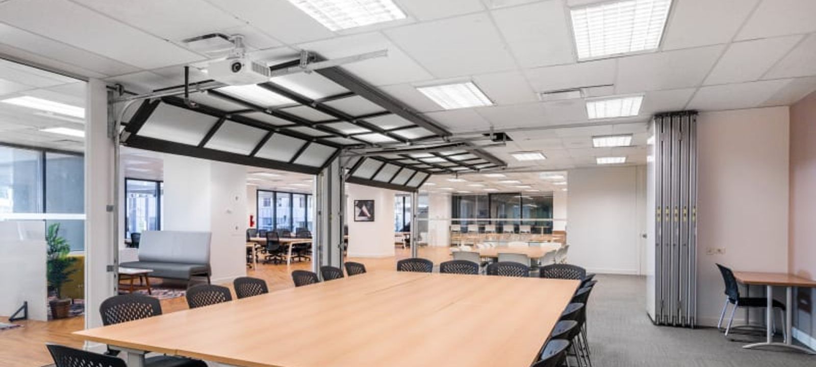 325 Front Street West, Toronto - Image 1