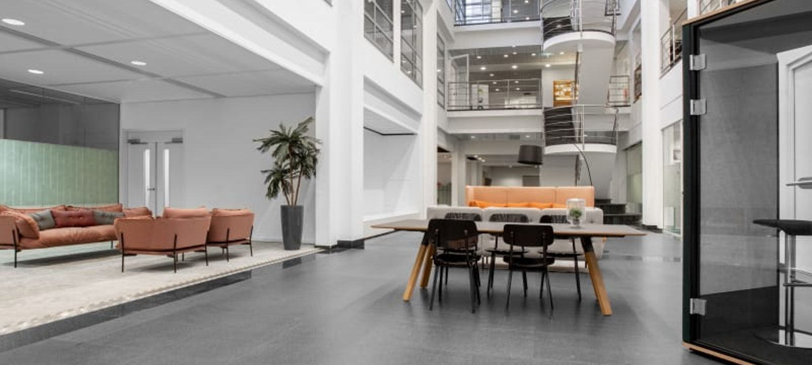 25 Laarderhoogtweg, Amsterdam - Image 1