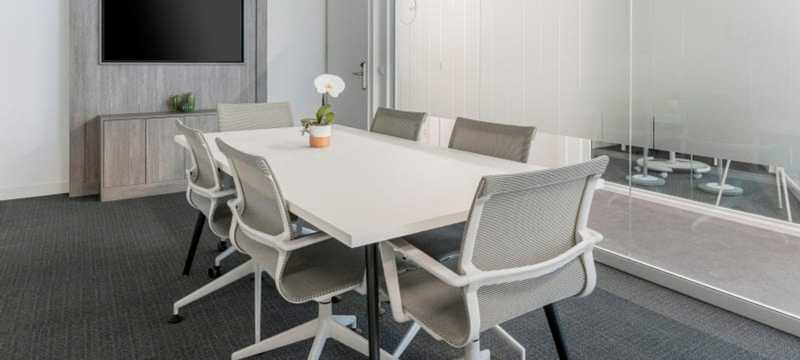 8A Route Suisse, Etoy - Image 1