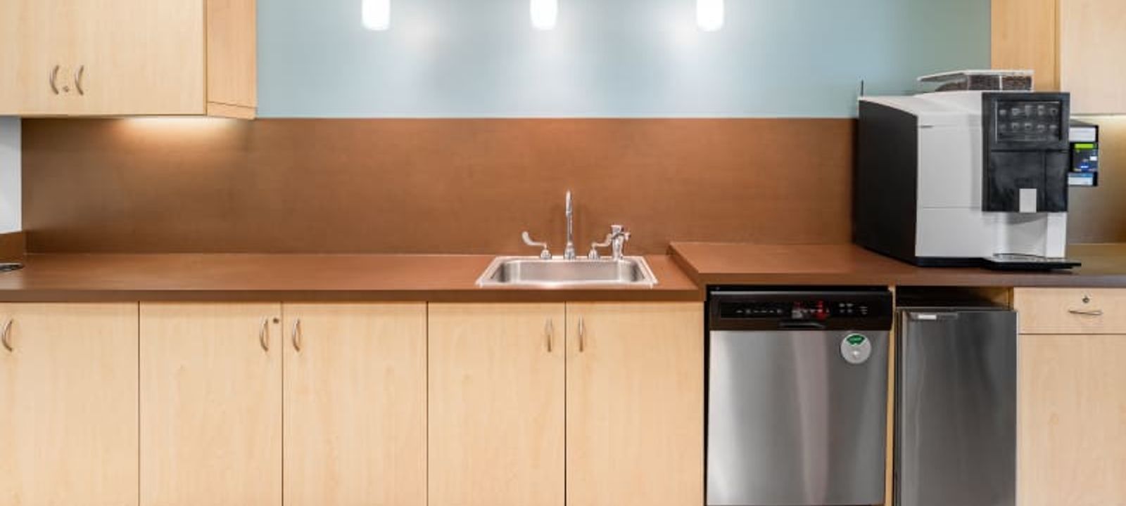 400 East Pratt Street, Baltimore - Image 1