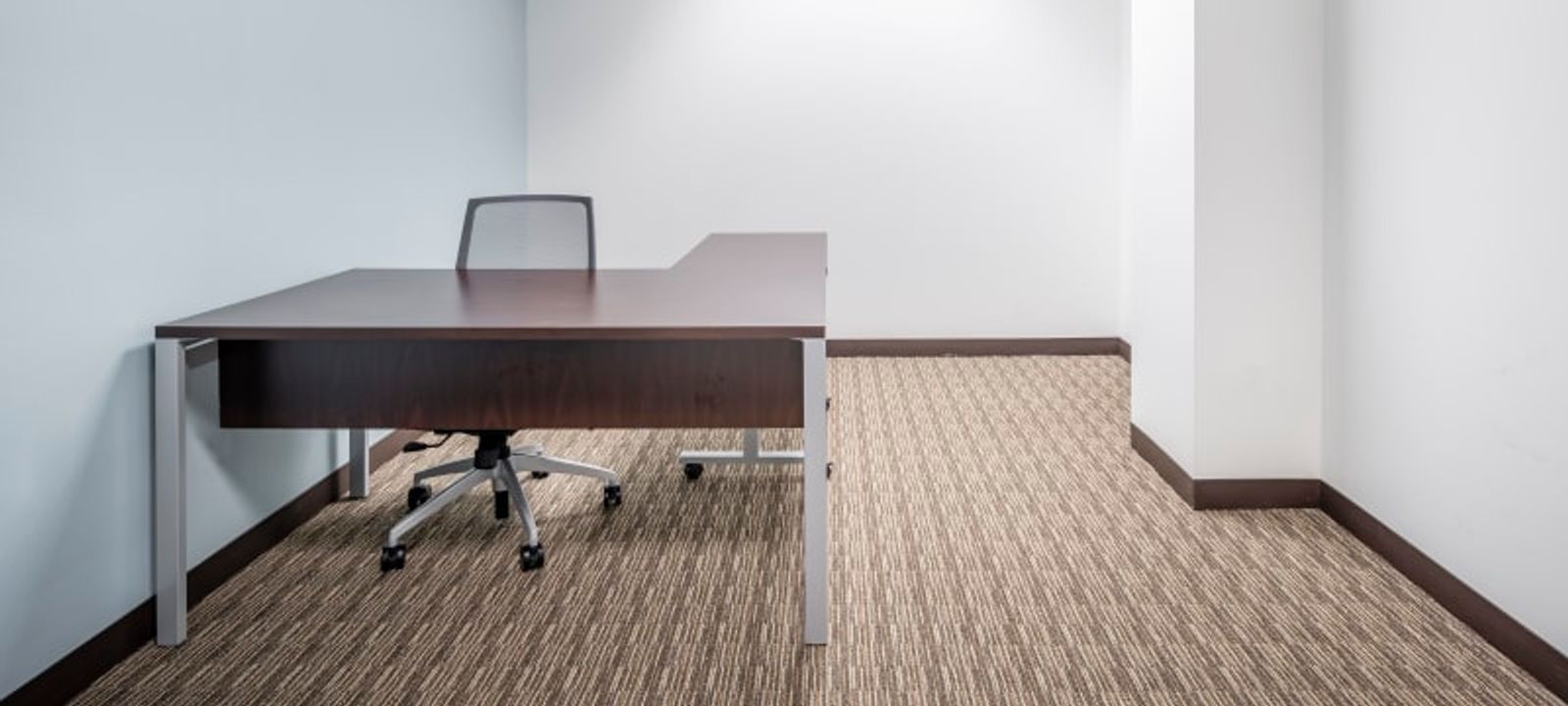 200 Continental Dr, Newark - Image 1