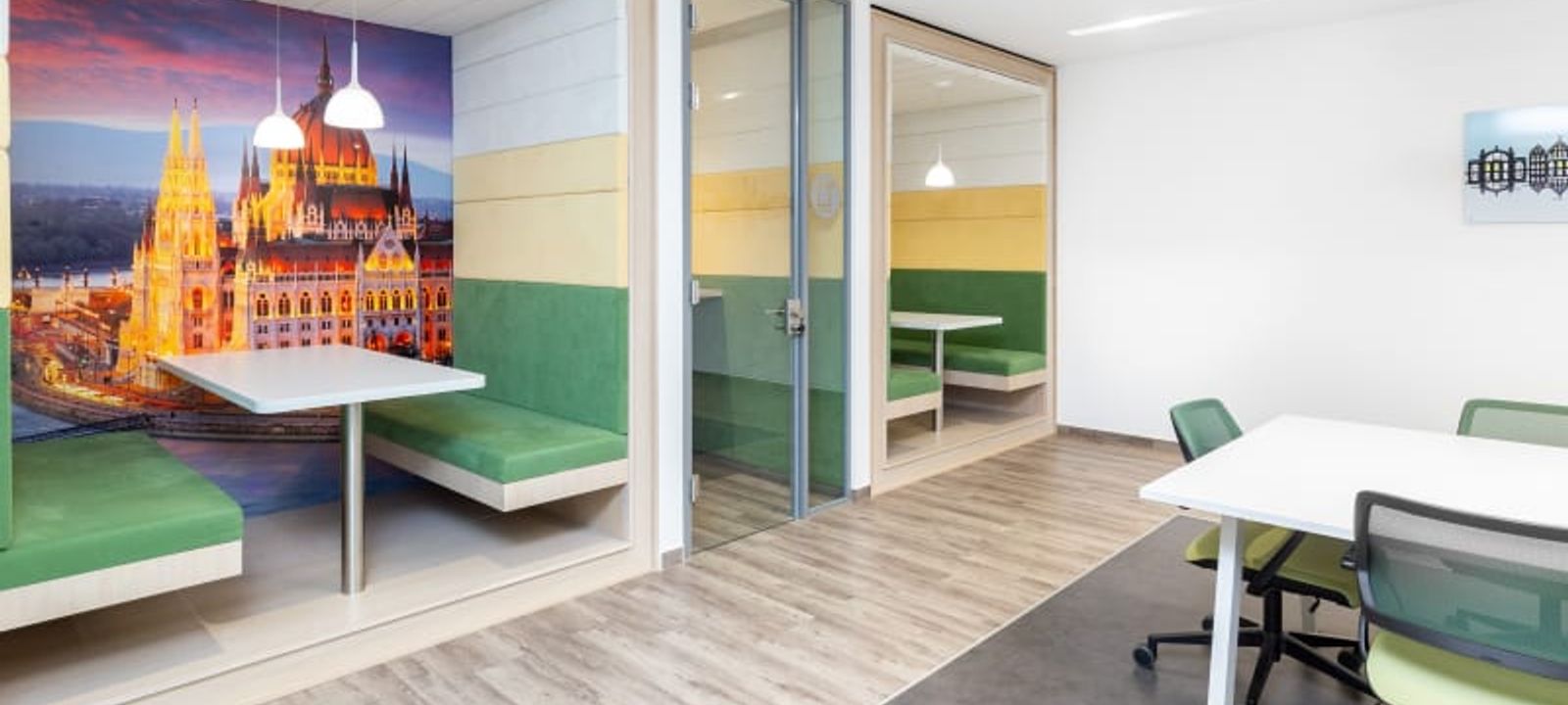 Soroksari Ut 44, Budapest - Image 1