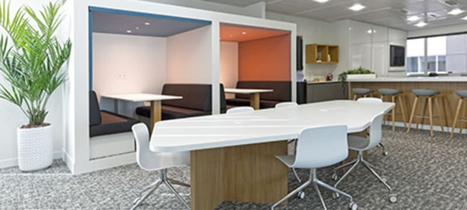 Lagoas Park Building 7 - Image 1