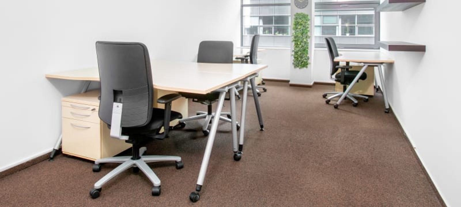 2/4 Holandska, Brno - Image 1