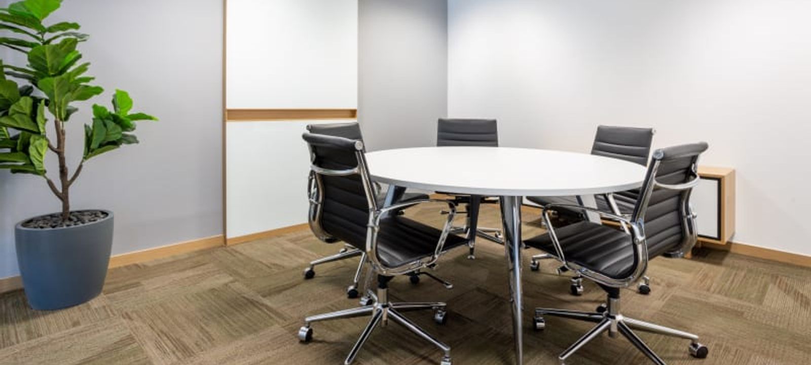 Block  A Dubai Airport Free Zone, Dubai - Image 1