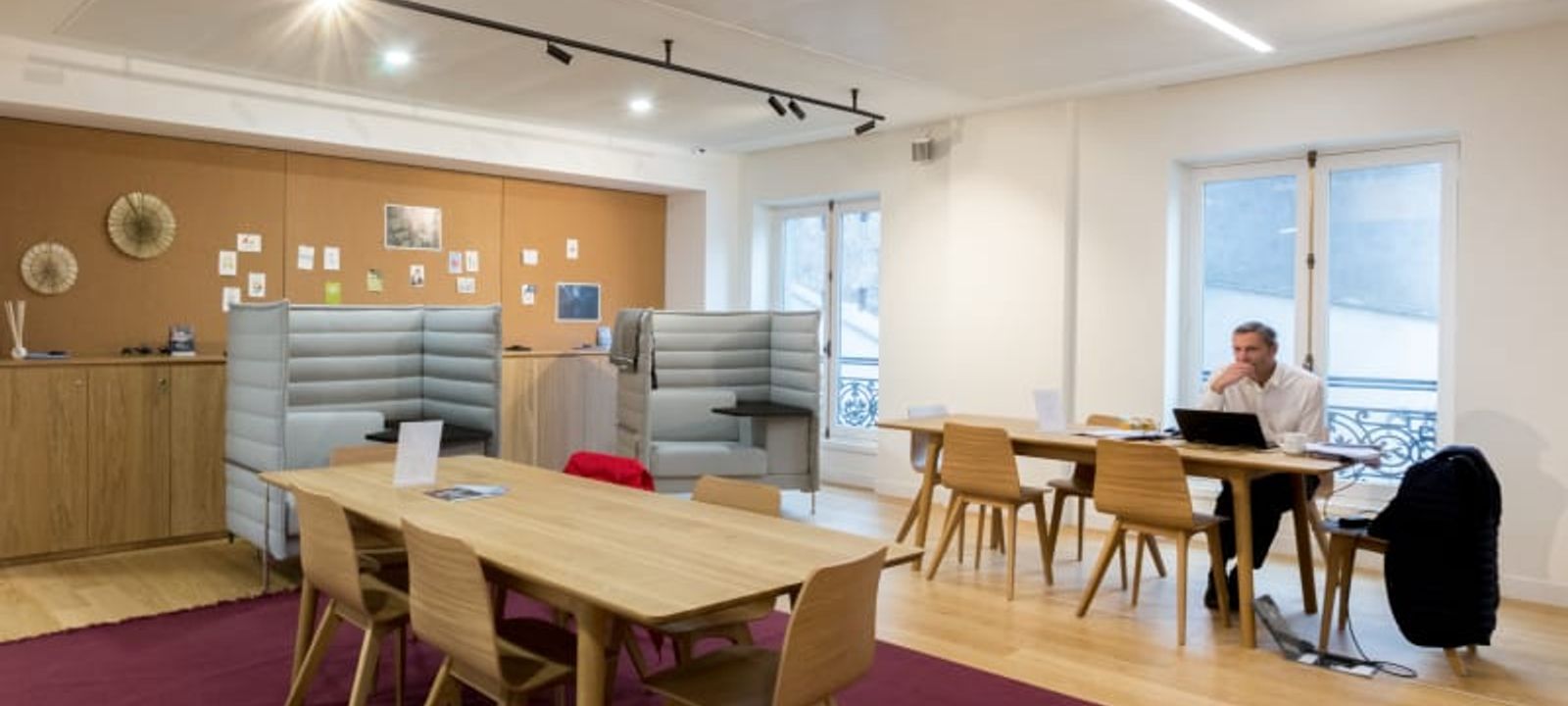 40 Rue Du Louvre, Paris - Image 1