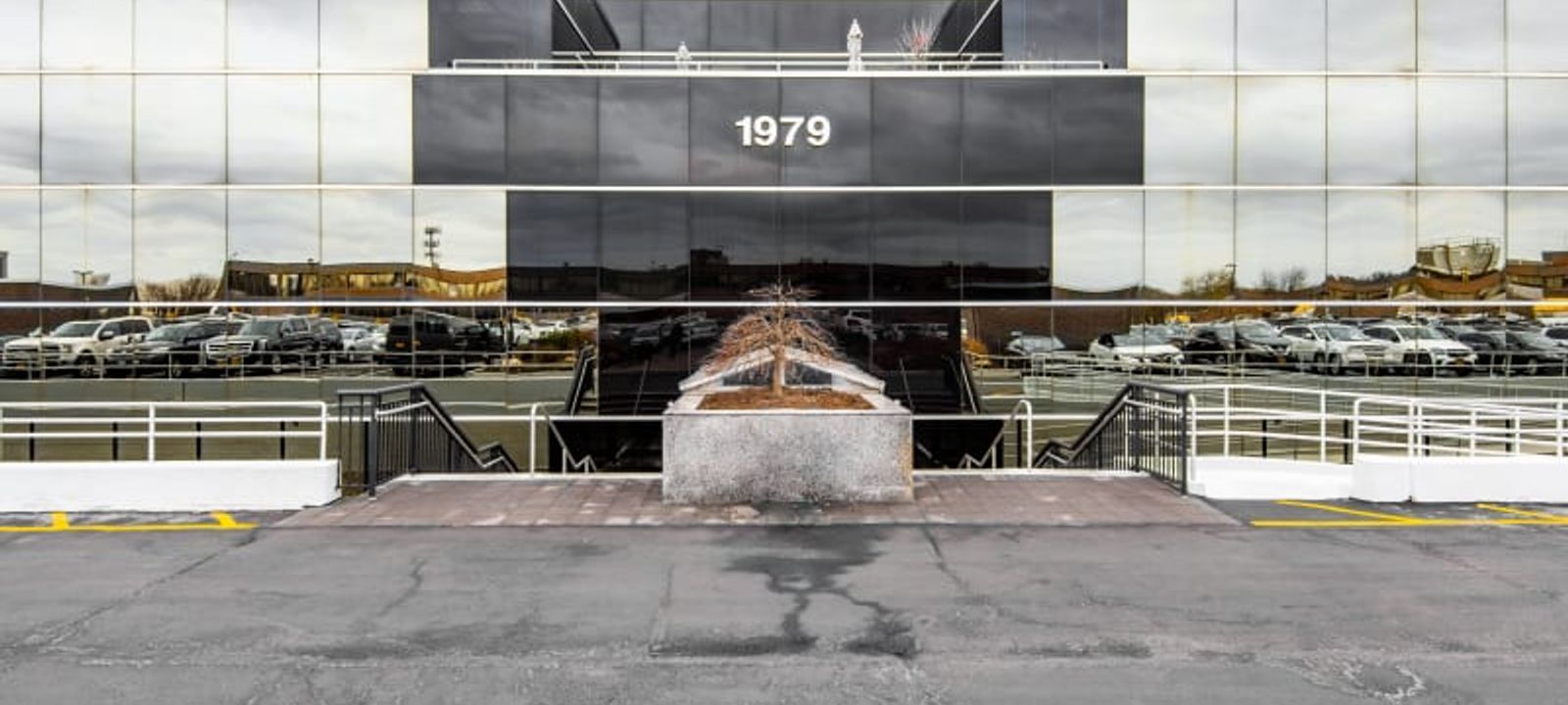 Lake Success Corporate Center Lake Success Corporate Center - Image 1