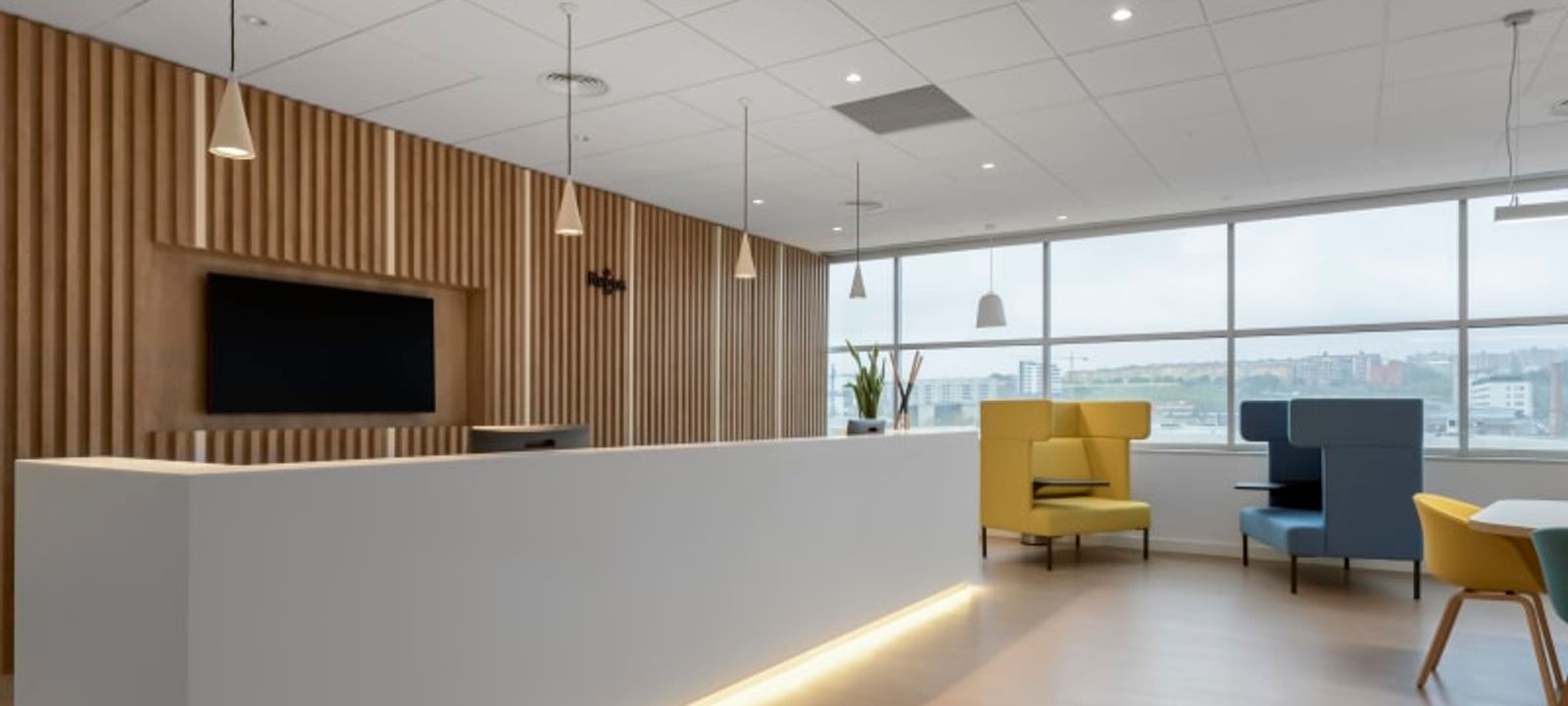 Placa De La Pau, Cornella De Llobregat - Image 1