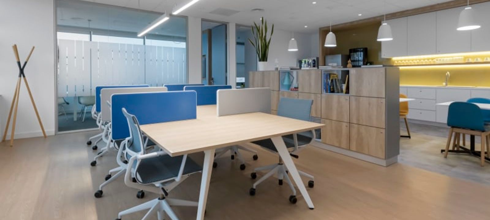 Placa De La Pau, Cornella De Llobregat - Image 1