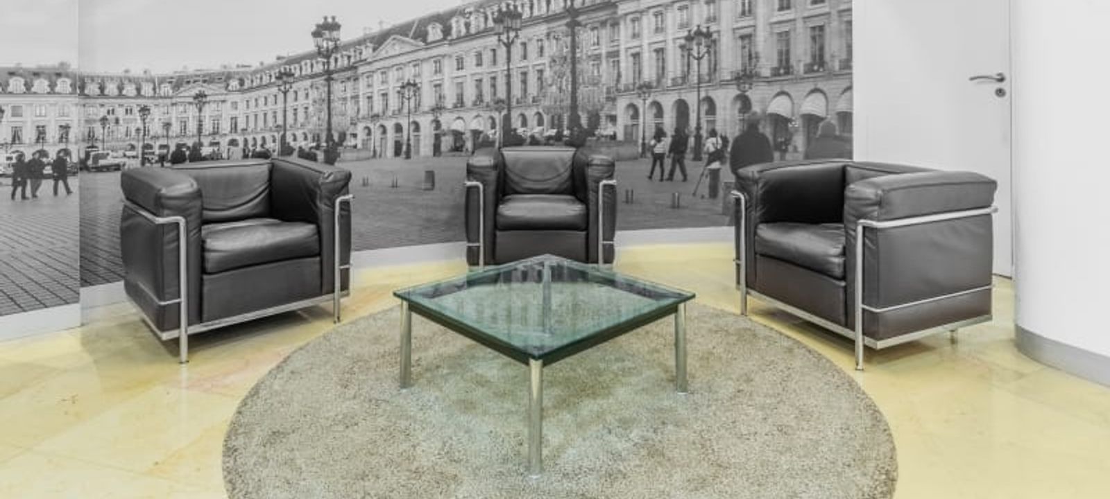 7 Rue De La Paix, Paris - Image 1