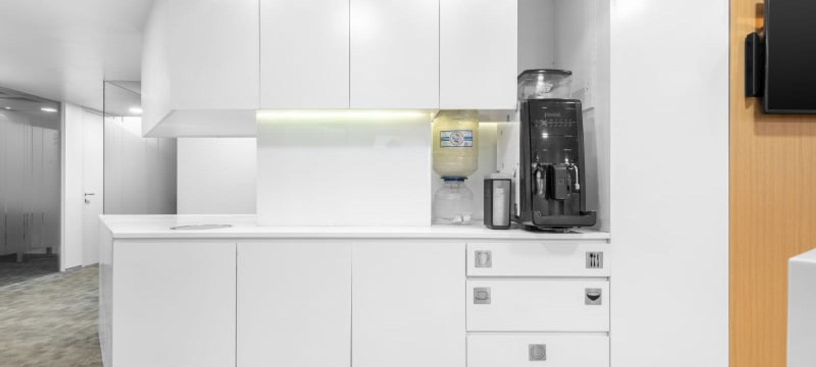 Sahar Road Off Western Express Highway Andheri East, Mumbai - Image 1