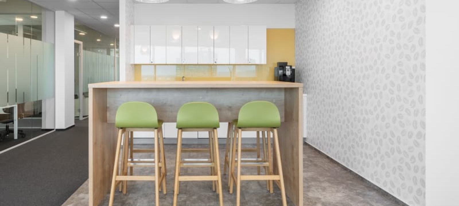 100/B Vajnorska, Bratislava - Image 1