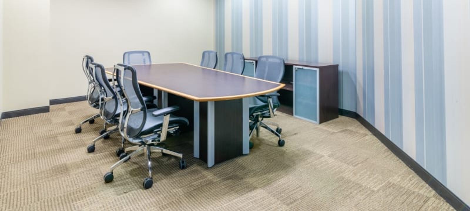 10 Four Seasons Place, Toronto - Image 1