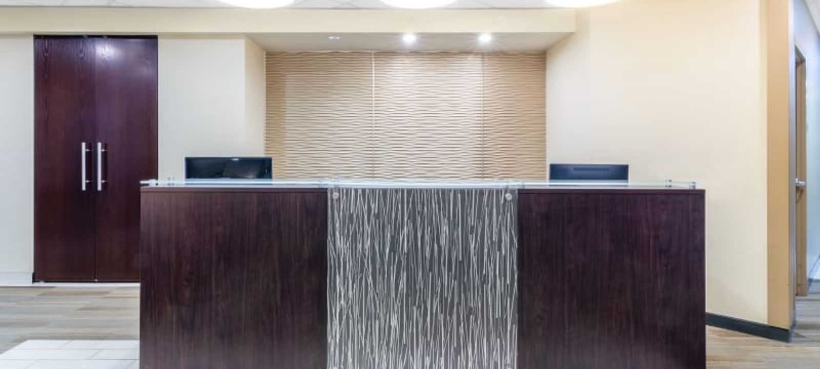 10 Four Seasons Place, Toronto - Image 1