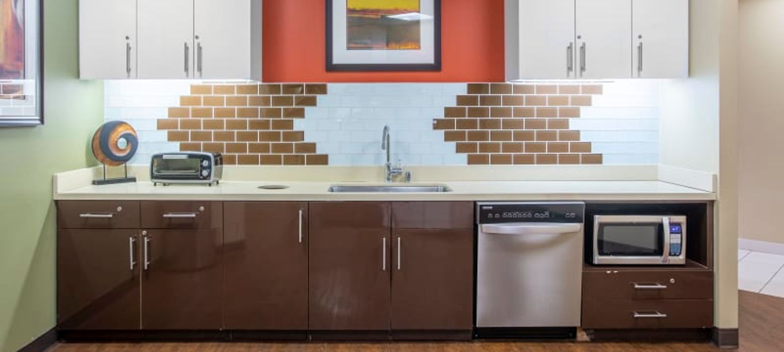 155 N Lake Avenue, Pasadena - Image 1