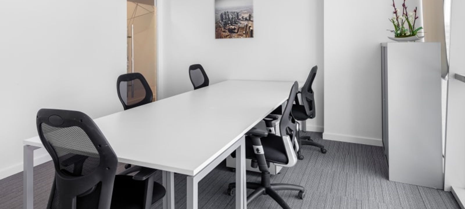 8 Hiteen Street, Doha - Image 1