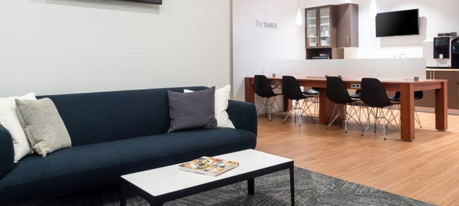 5 Centerpointe Drive, Lake Oswego - Image 1