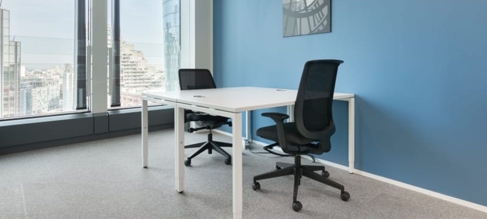 16 Place De L'iris, Courbevoie - Image 1