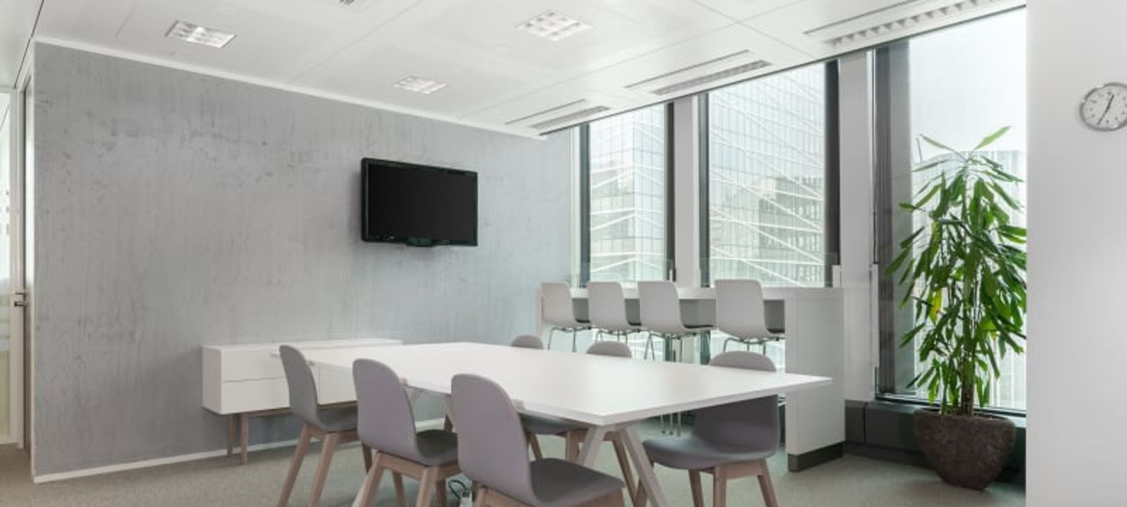 16 Place De L'iris, Courbevoie - Image 1