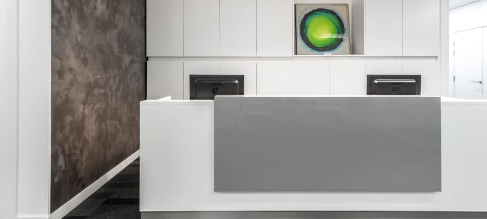 Amoreiras Square Building - Image 1