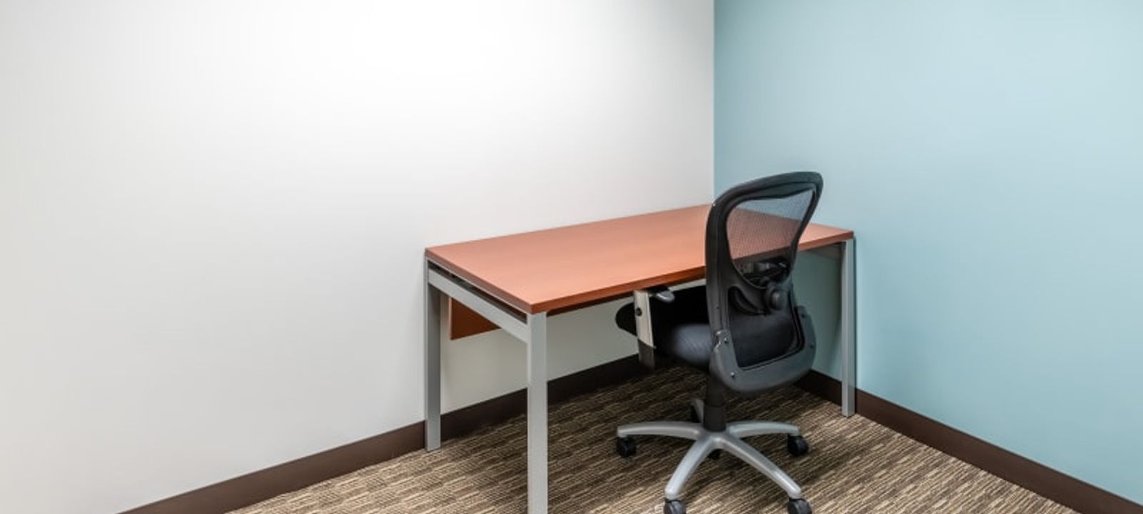 4720 Salisbury Rd, Jacksonville - Image 1