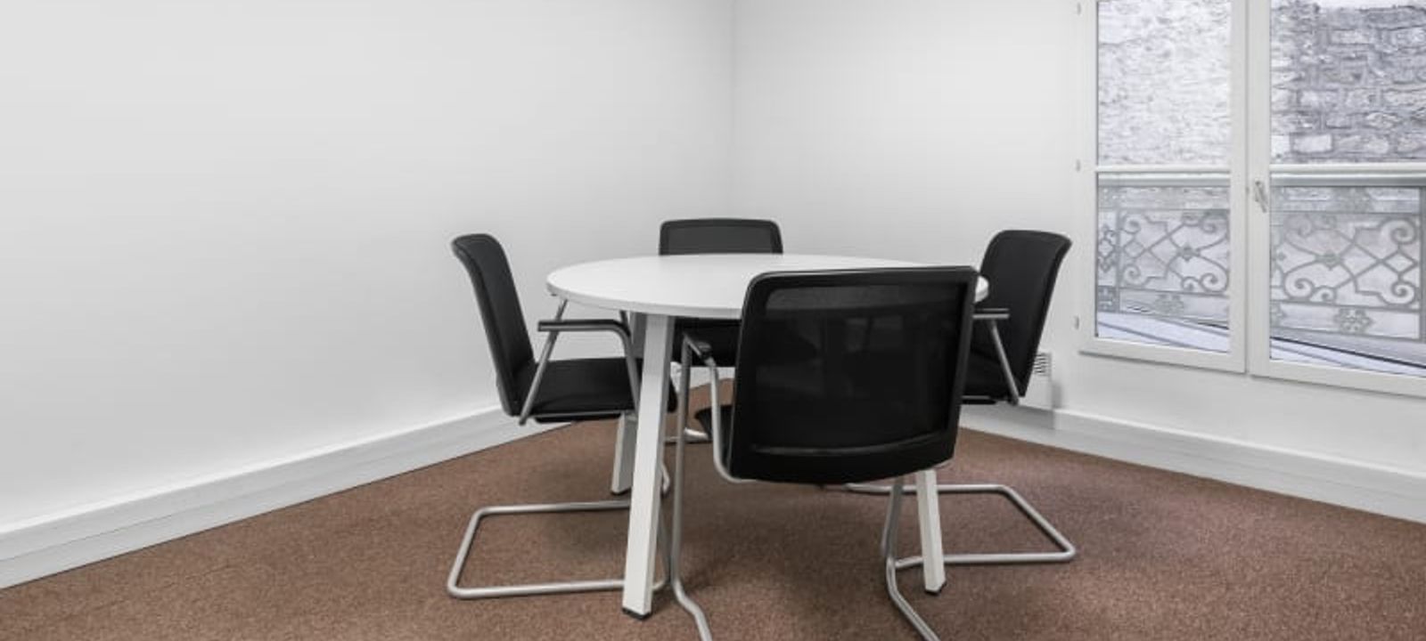 57 Rue D'amsterdam, Paris - Image 1