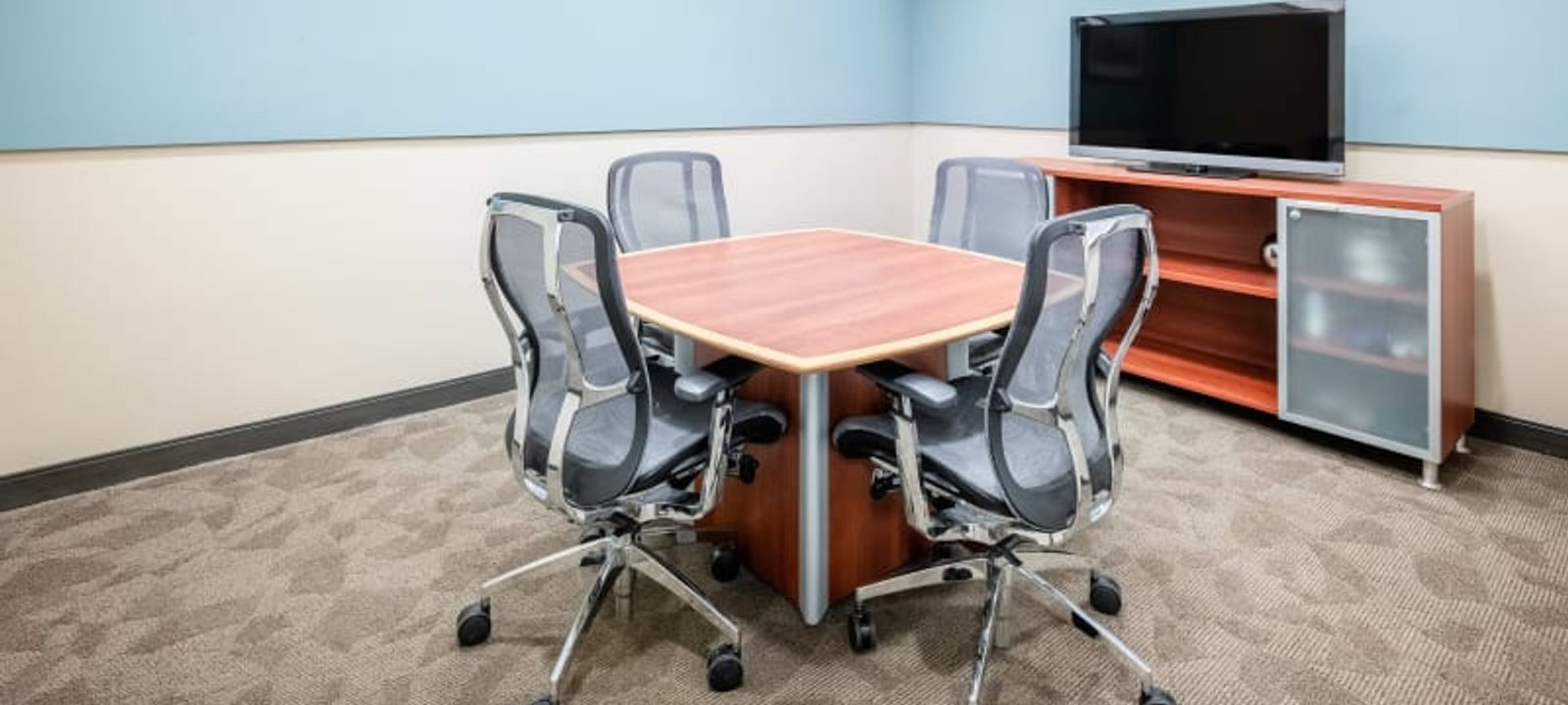 11670 Fountains Drive, Maple Grove - Image 1