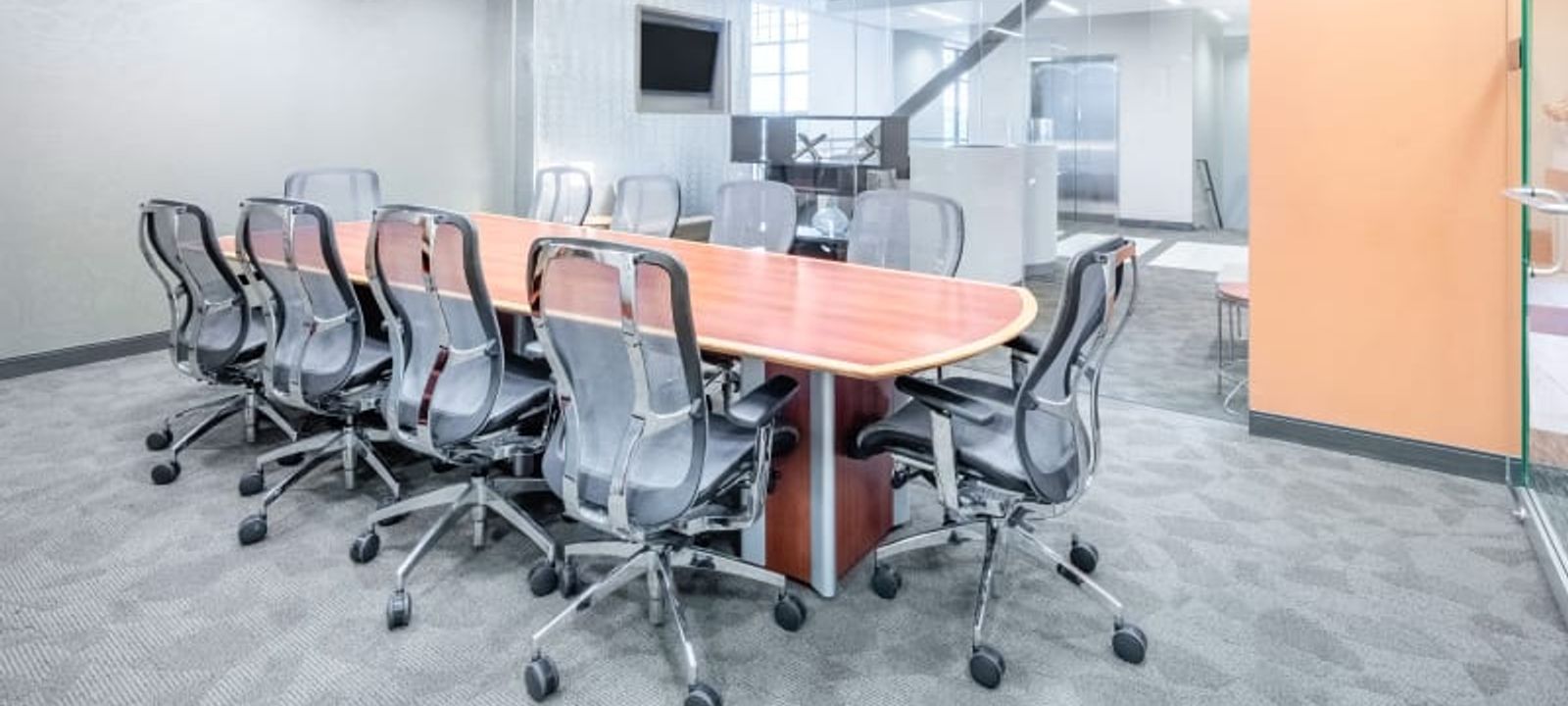 11670 Fountains Drive, Maple Grove - Image 1