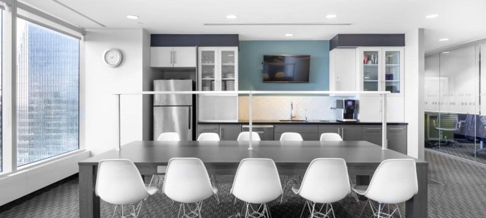 421 7th Avenue Sw, Calgary - Image 1