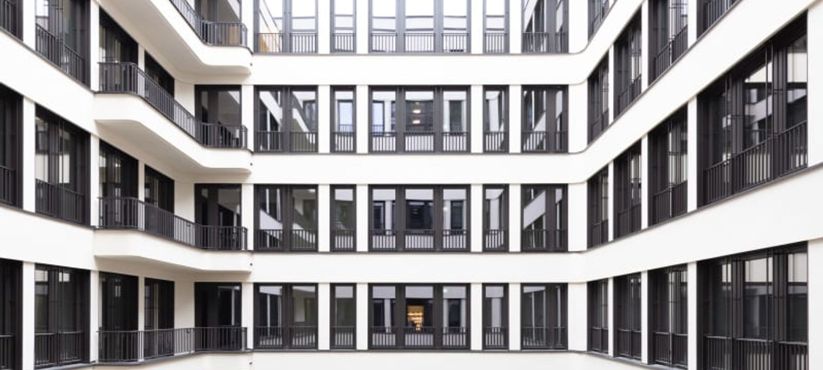 62/63 Knesebeckstr, Berlin - Image 1