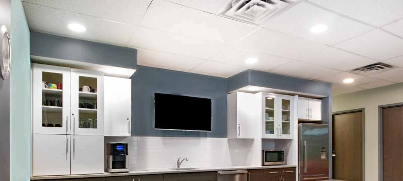 9225 Leslie Street, Richmond Hill - Image 1