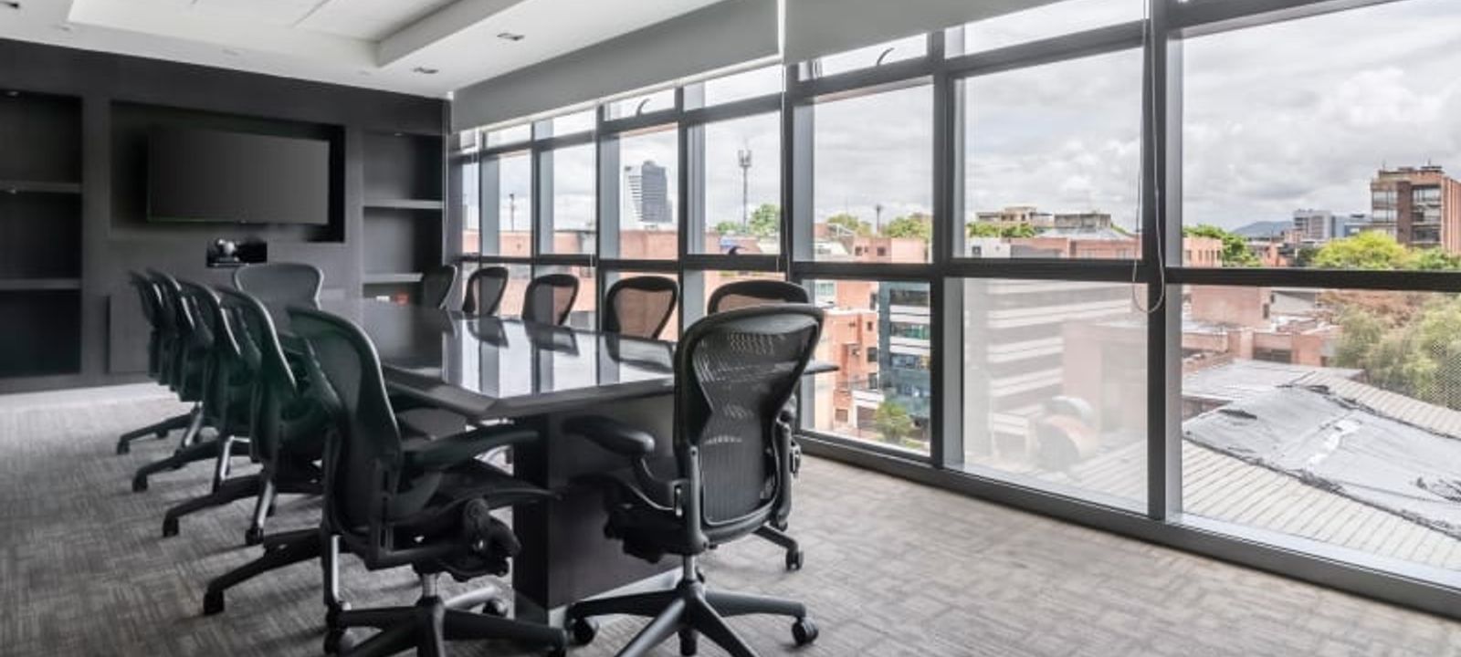 Building Qbo Parque 93 Street 93a Number 13-24 Localidad De Chapinero, Bogota - Image 1