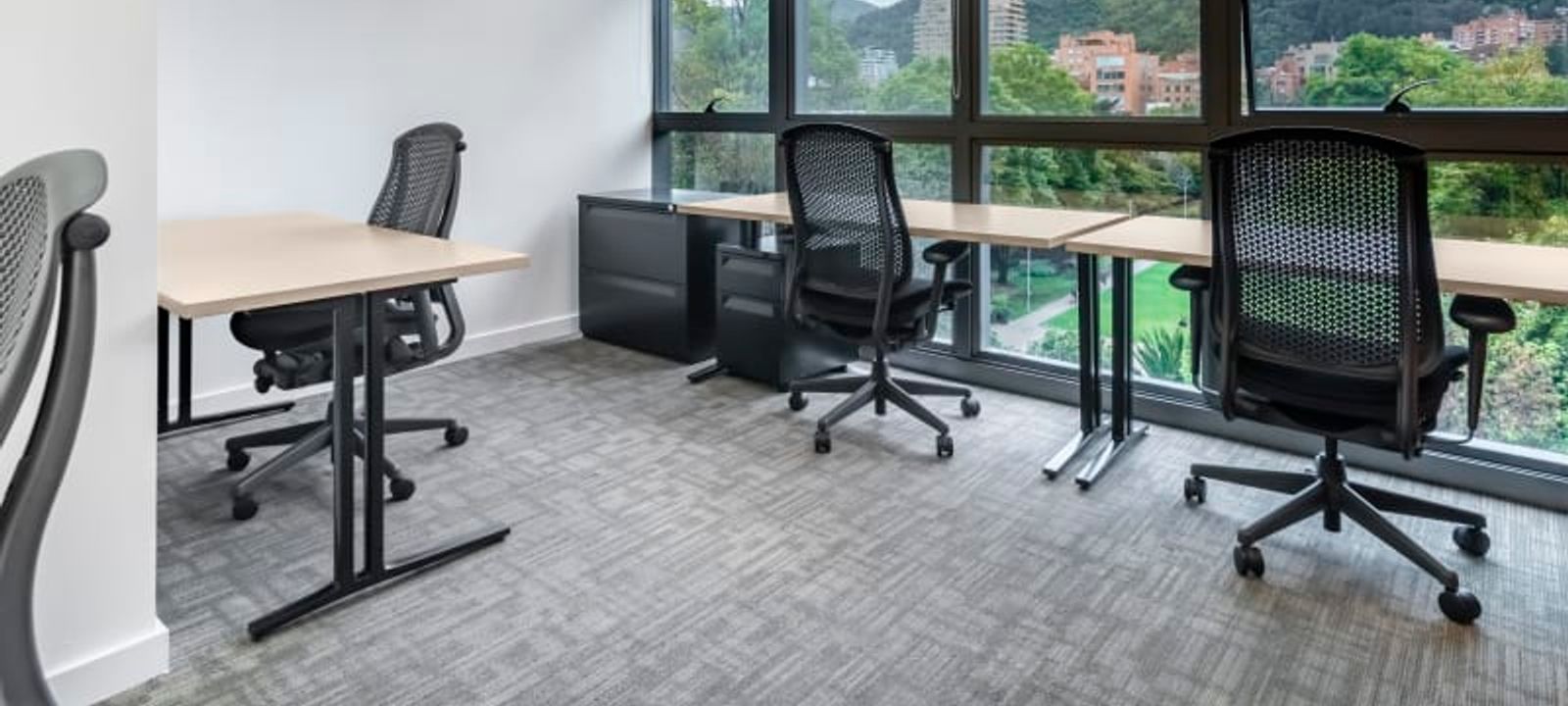 Building Qbo Parque 93 Street 93a Number 13-24 Localidad De Chapinero, Bogota - Image 1